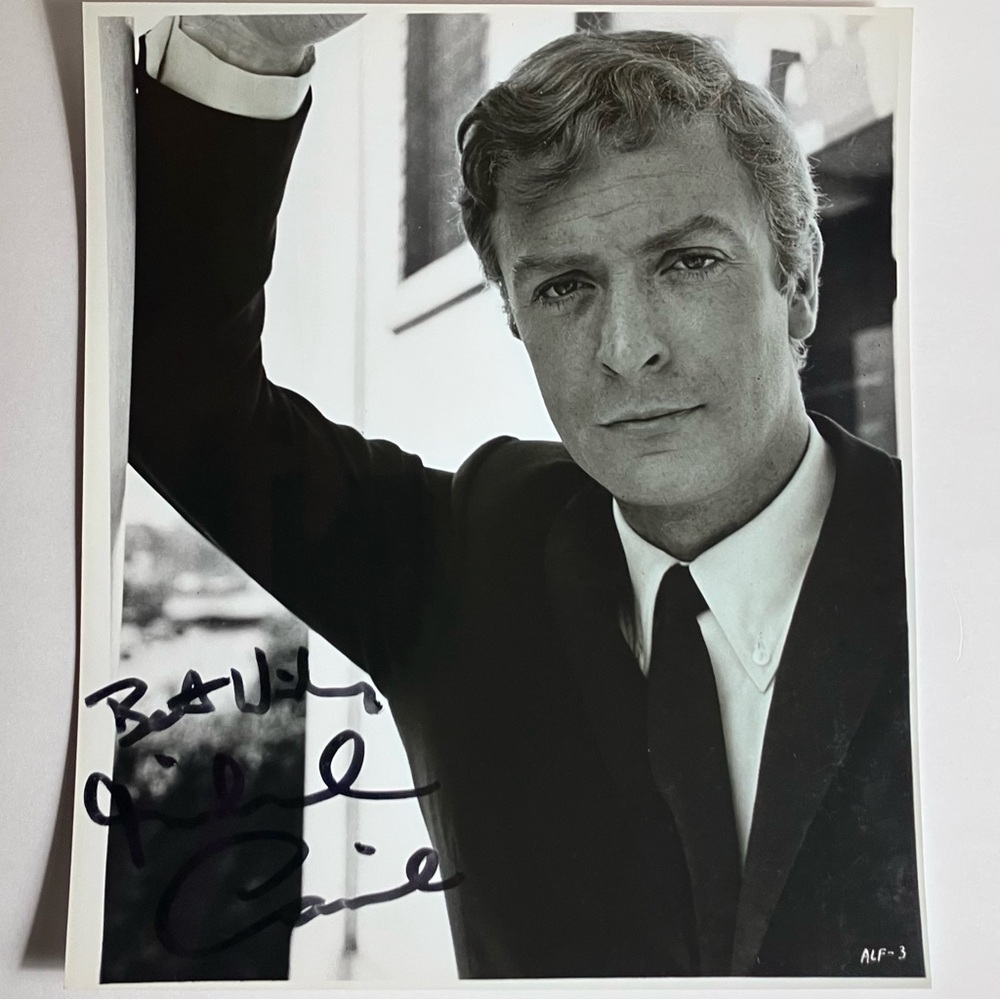 MICHAEL CAINE Signed Photo / BATMAN BEGINS, Alfie, AUSTIN POWERS, Interstellar